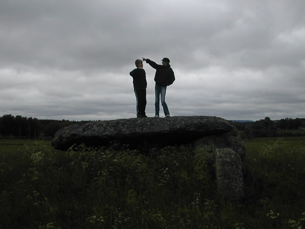 Linda och Fredrik p&aring; g&aring;nggrift